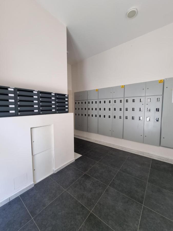Fantastic New Centre Apartment Podgorica Ngoại thất bức ảnh